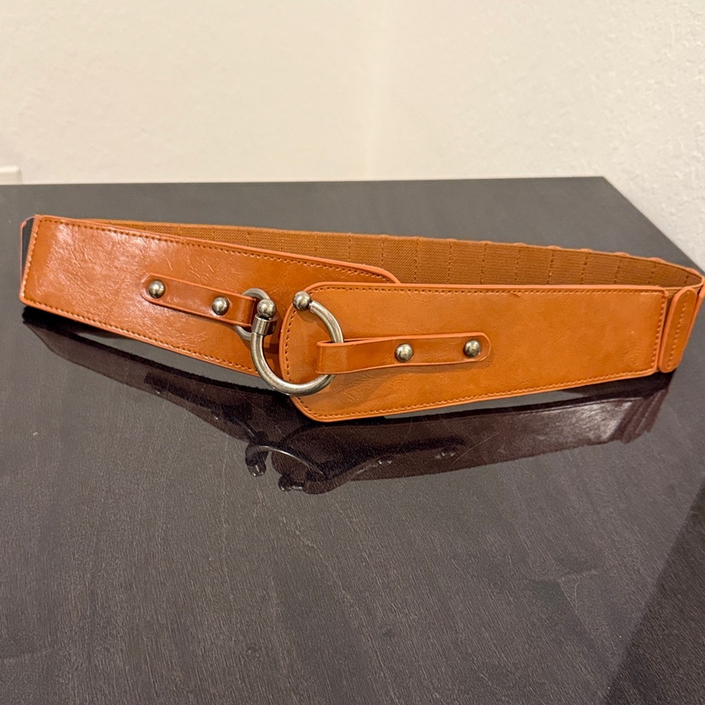 Tan stretchy Leather Belt with Silver Buckle